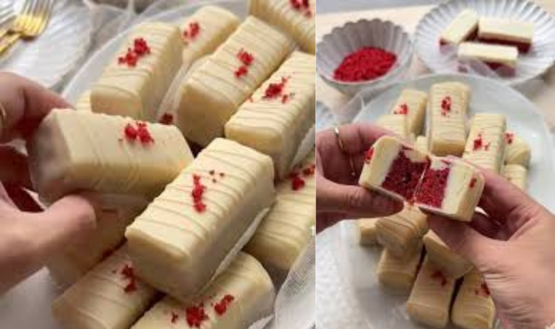 Bolo Red Velvet em Barras com Cobertura de Chocolate Branco