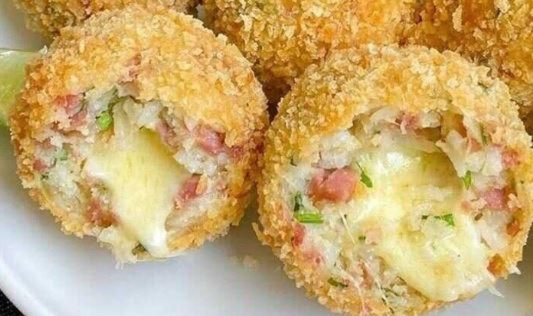 Bolinho de Arroz com Calabresa e Queijo