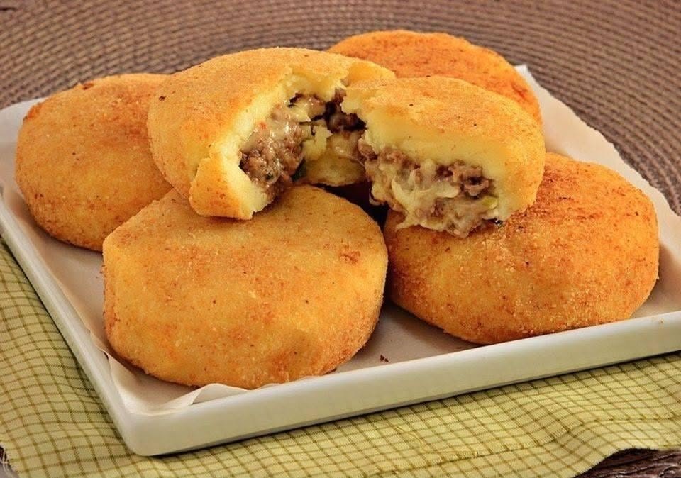 Batata Recheada e Empanada: Crocante por Fora, Cremosa por Dentro e com um Recheio Irresistível