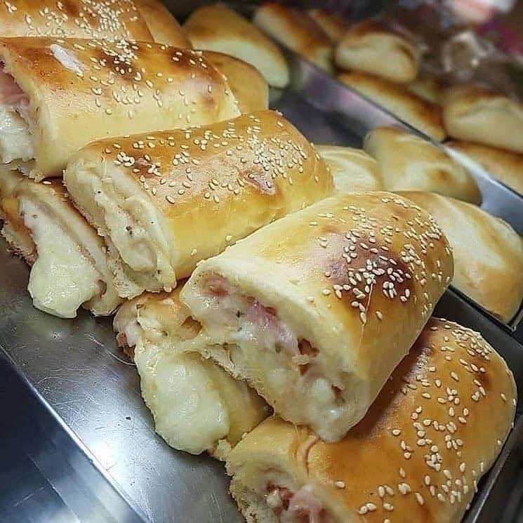 Esse joelho de pizza fica tão cremoso que desmancha na boca