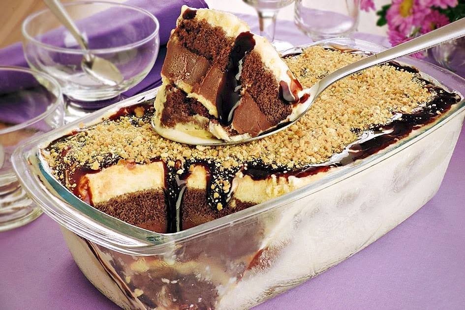 Pavê de Sorvete de Creme com Chocolate: Aquela sobremesa gelada que desmancha na boca e todo mundo repete