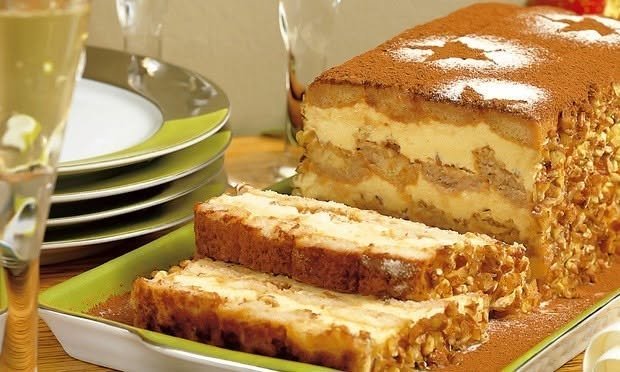 Esse pavê de doce de leite com abacaxi fica simplesmente divino