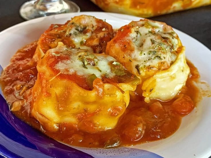 Fiz esse Rondelli com massa de pastel e meu marido disse que eu precisava fazer de novo amanhã