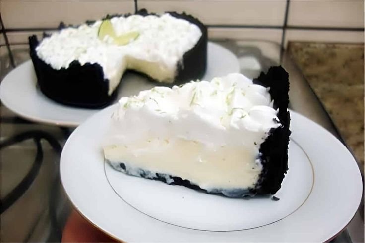 Fiz essa Torta de Limão com Biscoito Negresco e todo mundo pediu mais um pedaço